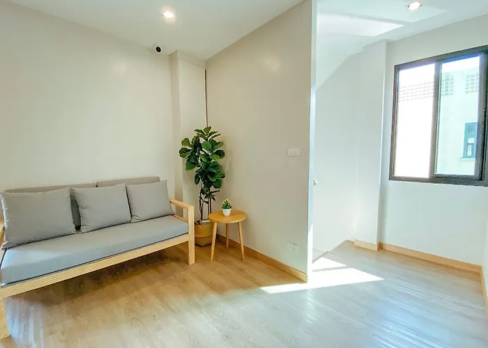 Yakthai Poshtel Ostello *